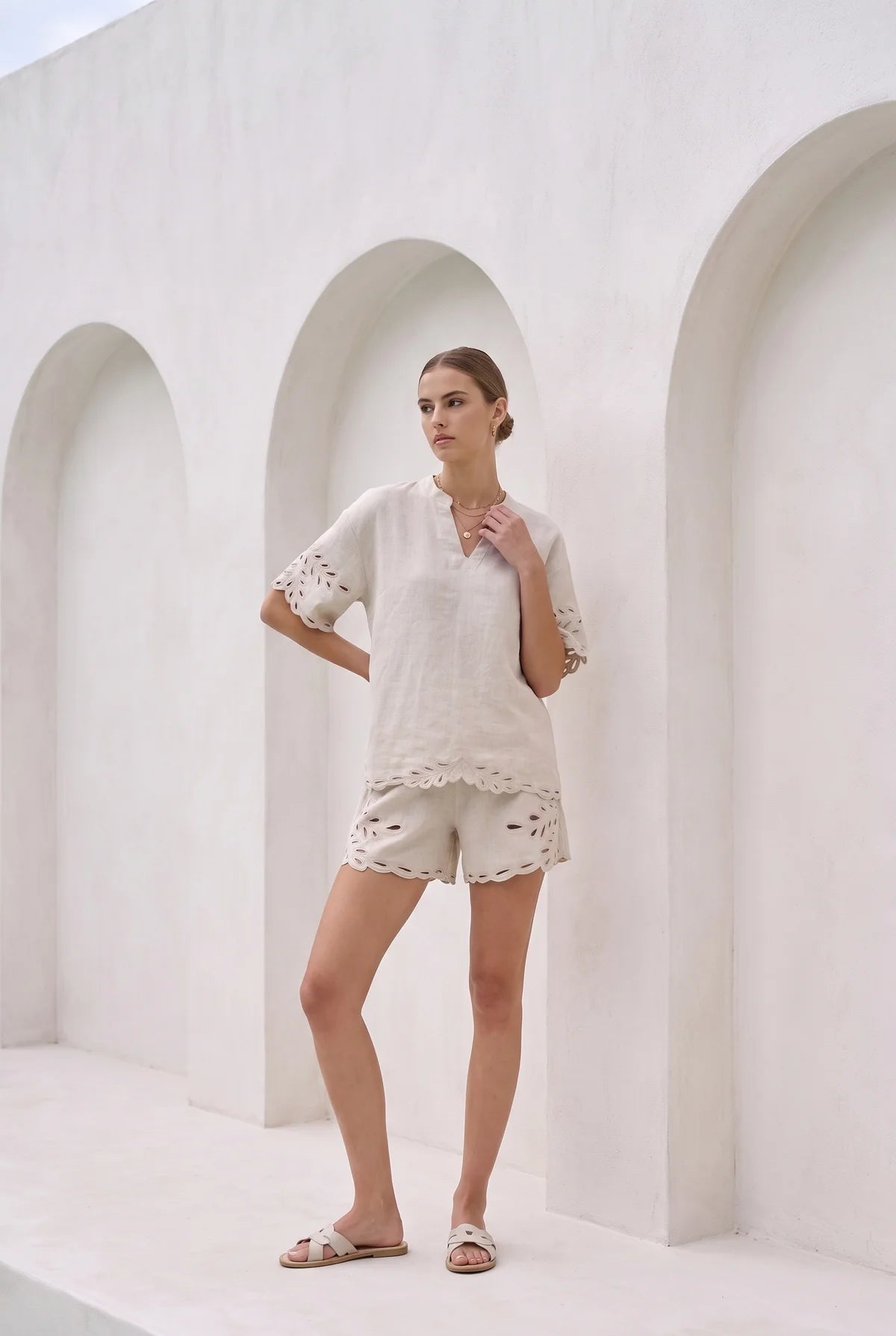 IVY EMBROIDERED BLOUSE