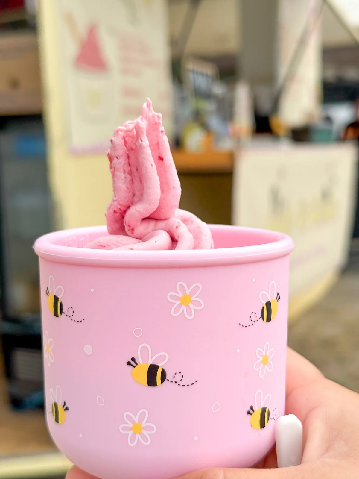 Bumble, BB Snack Pot