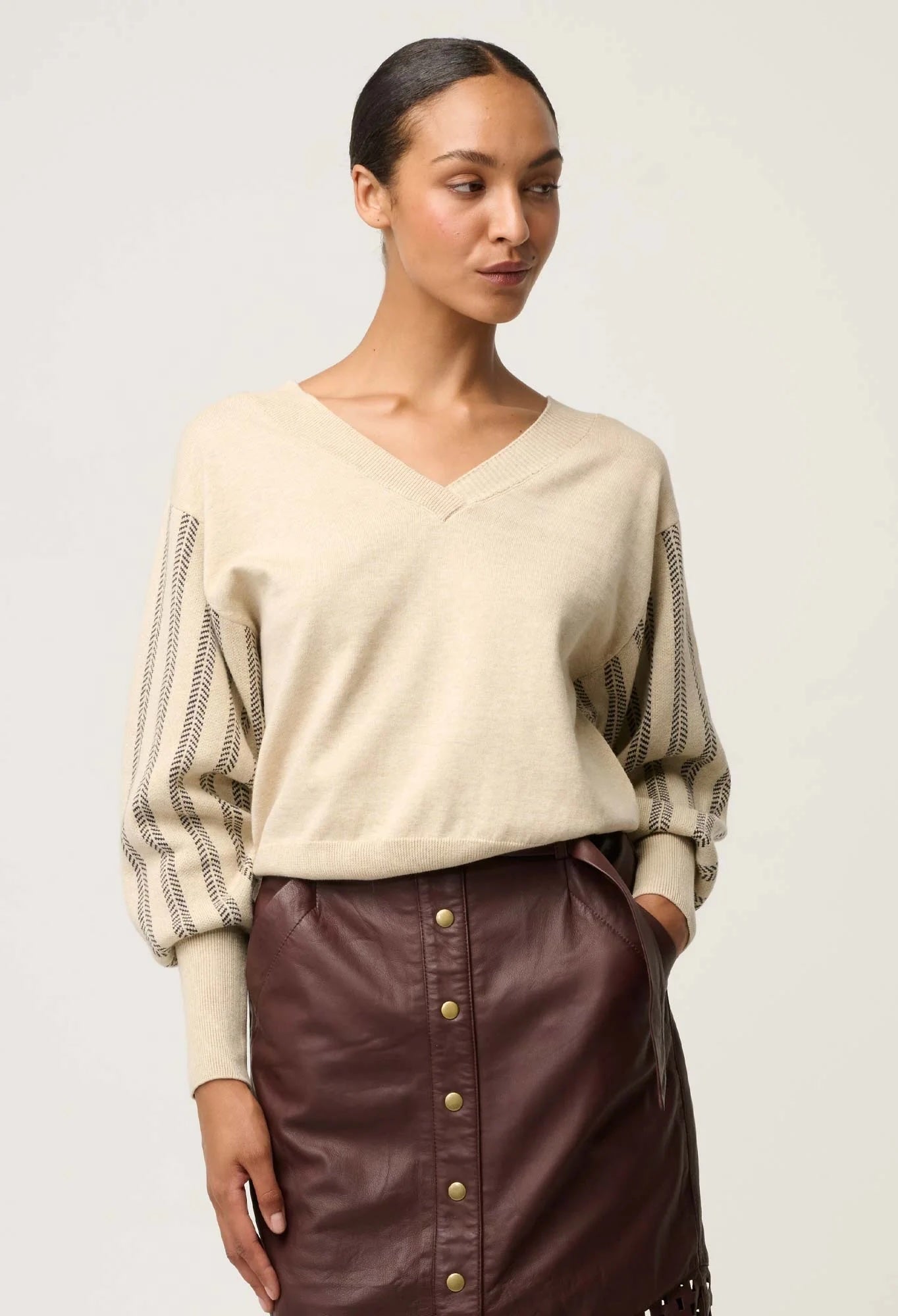 Elsie Cotton Cashmere Blend V Neck Jacquard Knit
