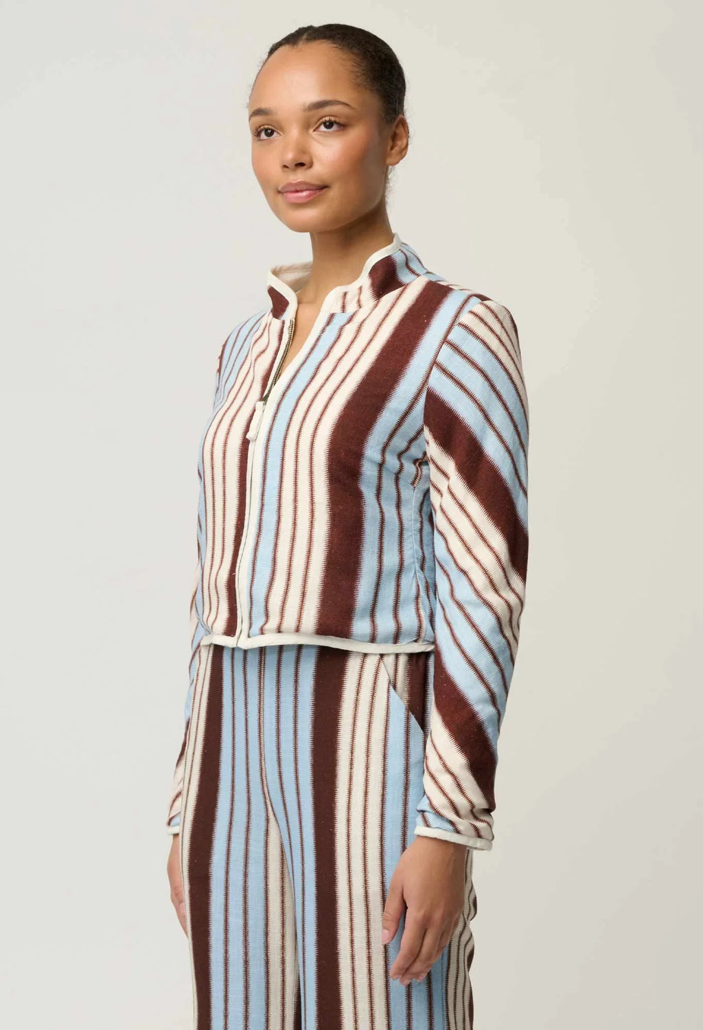 Delray Reversible Linen Viscose Jacket in Nautilus Bloom / Iridescent Stripe
